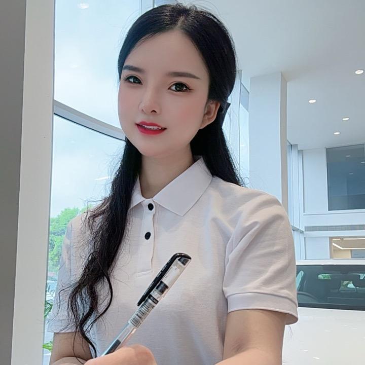 卖奥迪的小姑娘👧