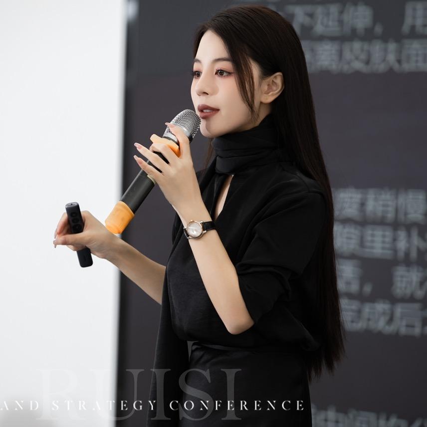 芮丝风眉形设计-彤彤