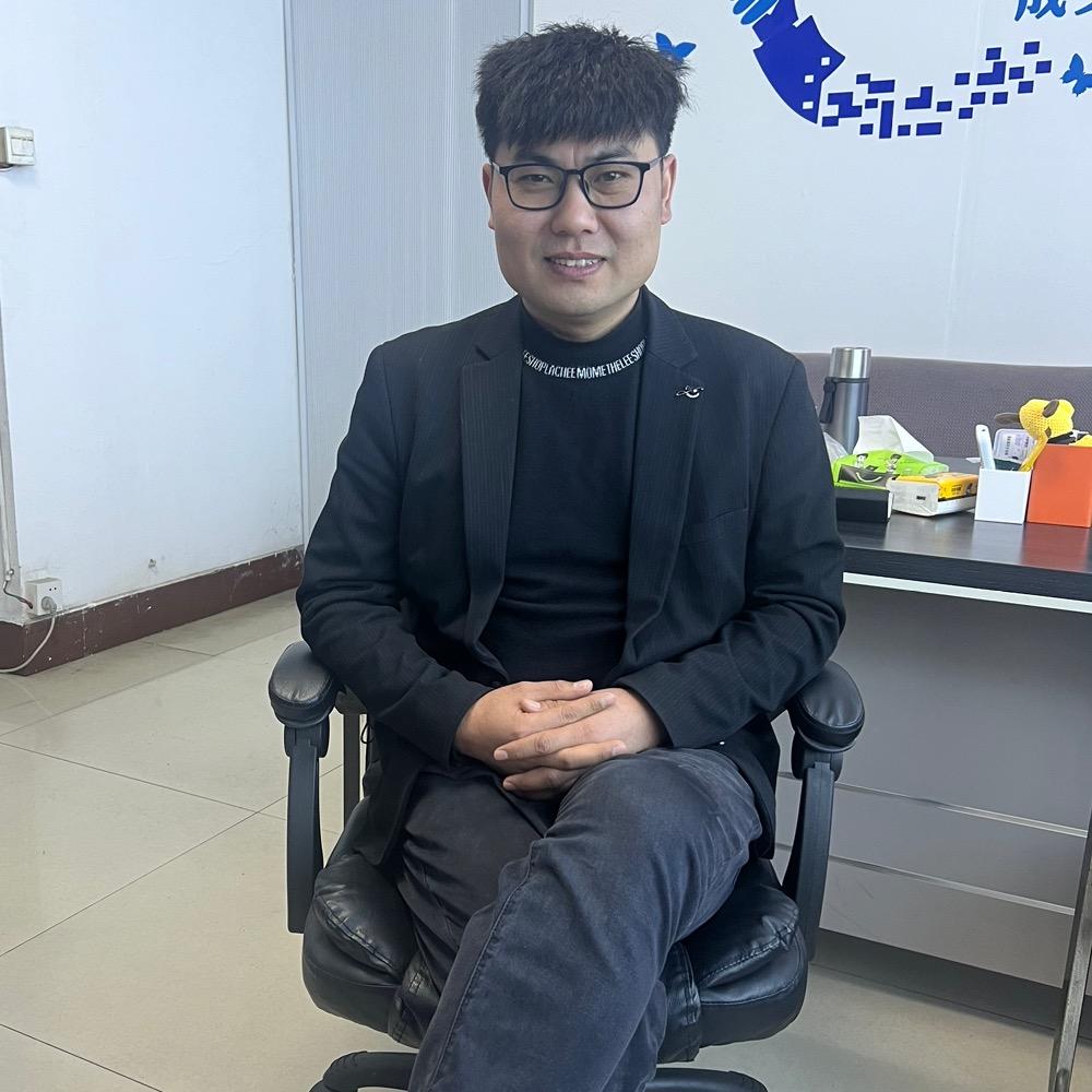 大伟（河南人在无锡）人力资源