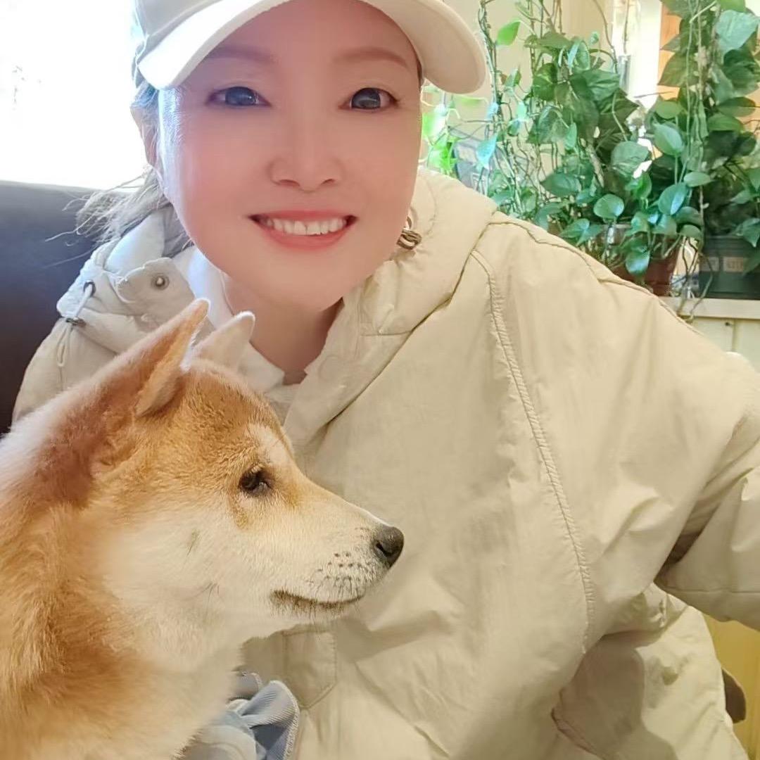 蓝狐李亚珲