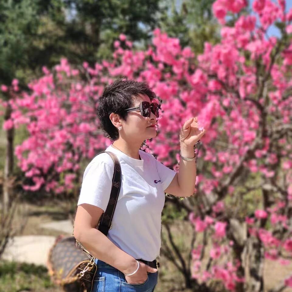 十点🕙读书（书在橱窗）