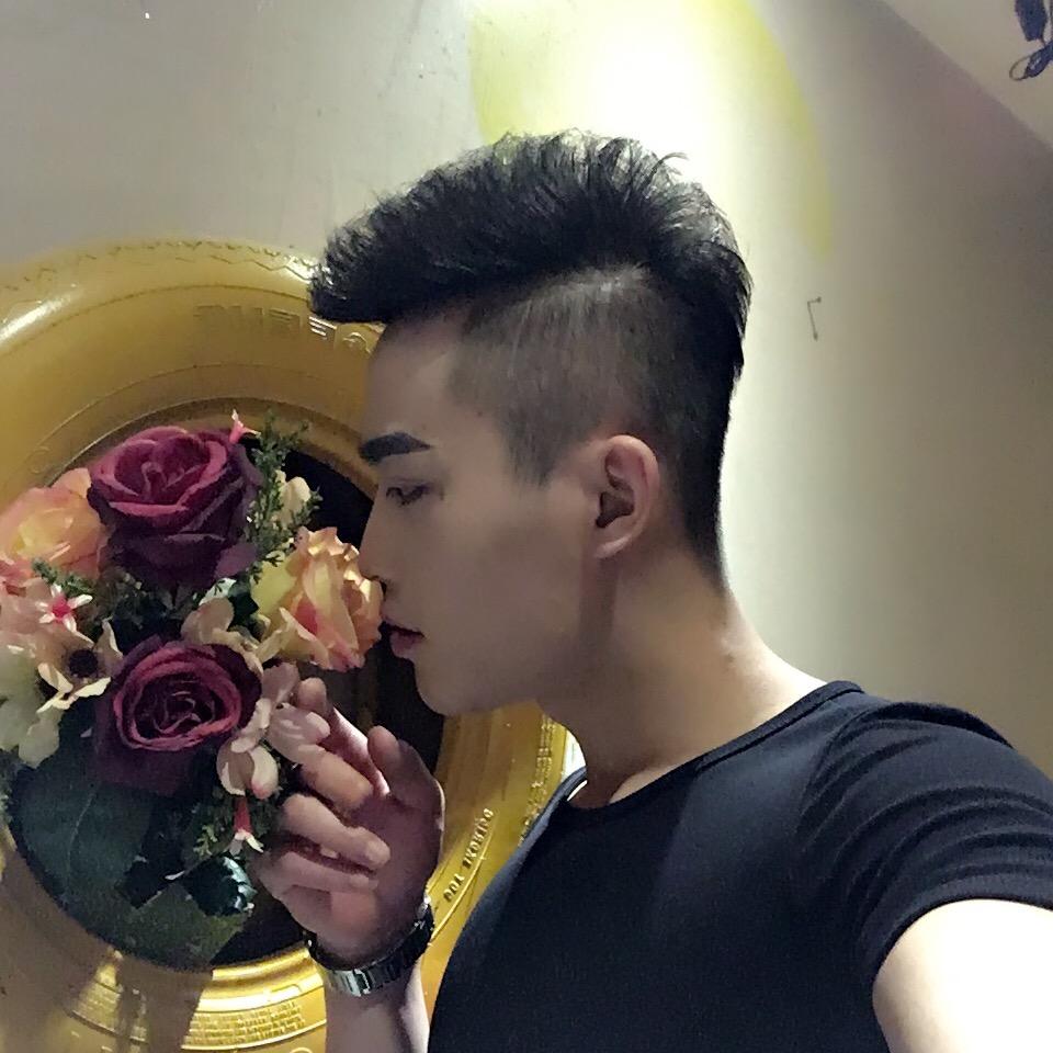 @精神小伙！