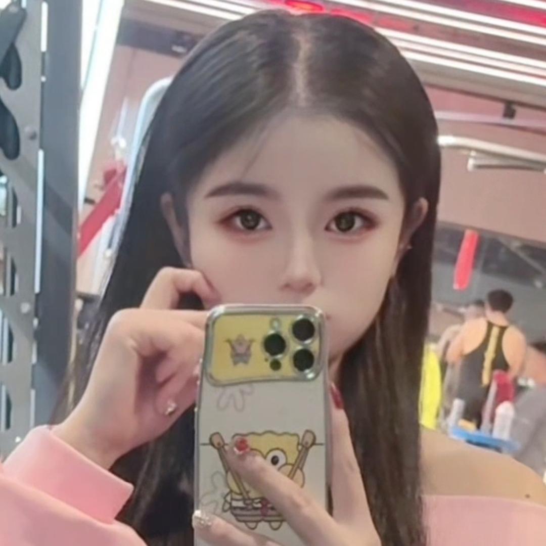 山河游泳健身俊俊