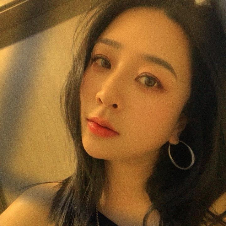 小姨妈爱吃葡萄