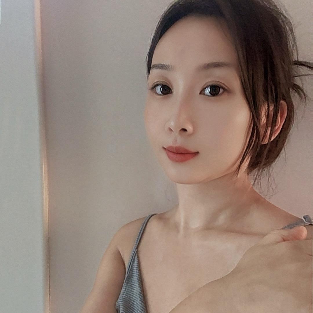 设计师赵佩