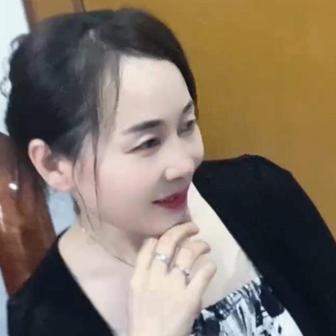 🌴💞回眸一笑💞🌴
