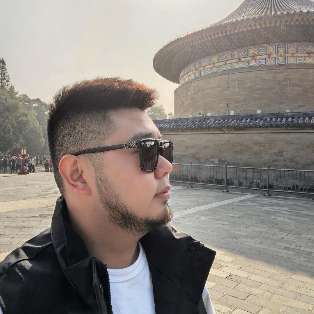 万鹏