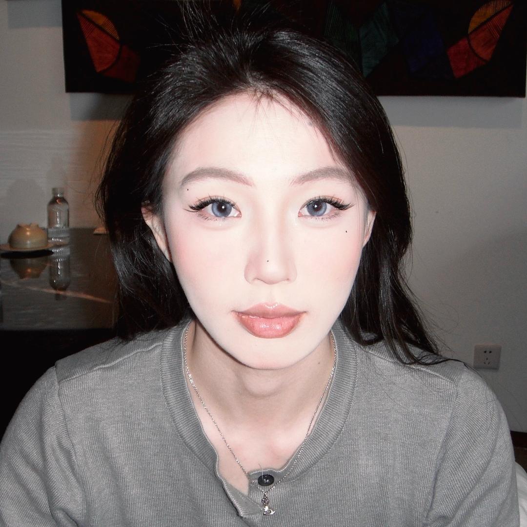 一只酒窝