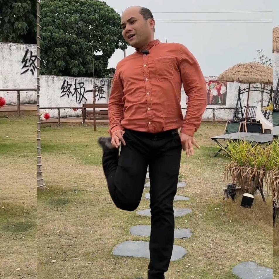 疯癫小猛男