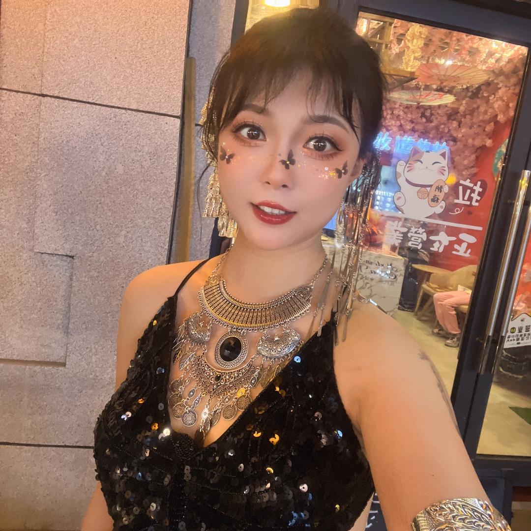 是梓嫣呀~🥳