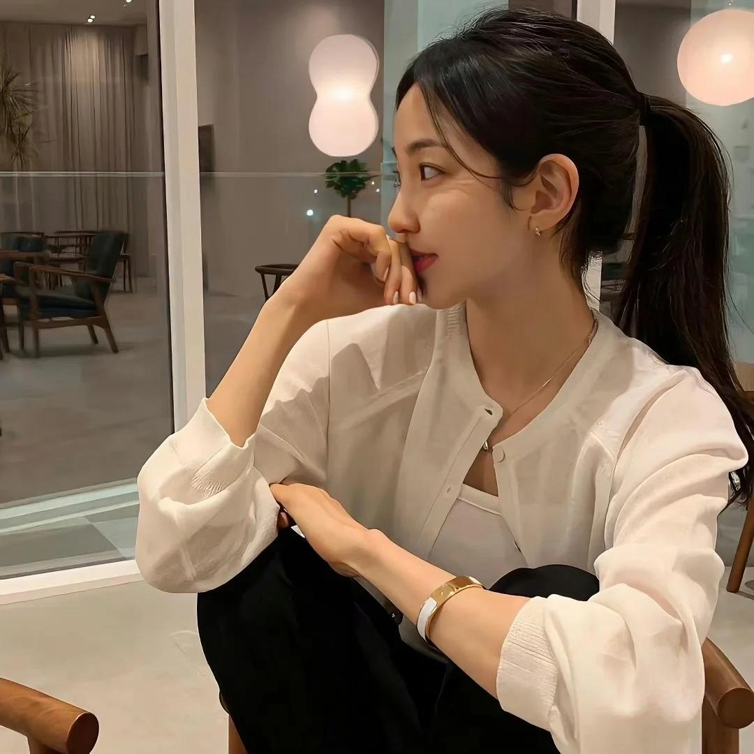 黄哈哈女装穿搭