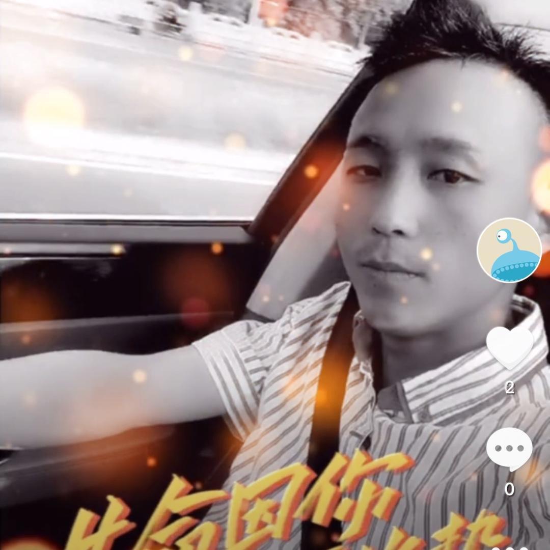 人潮拥挤我拉紧你_