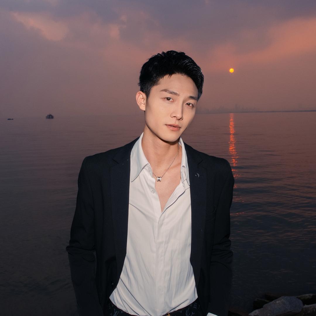 龙泽宇🇨🇳安徽龙门