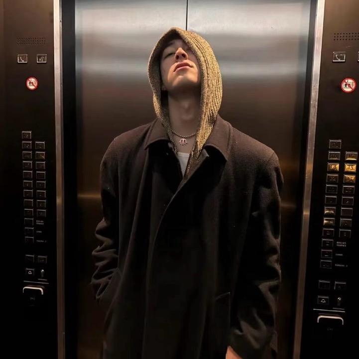 Das/