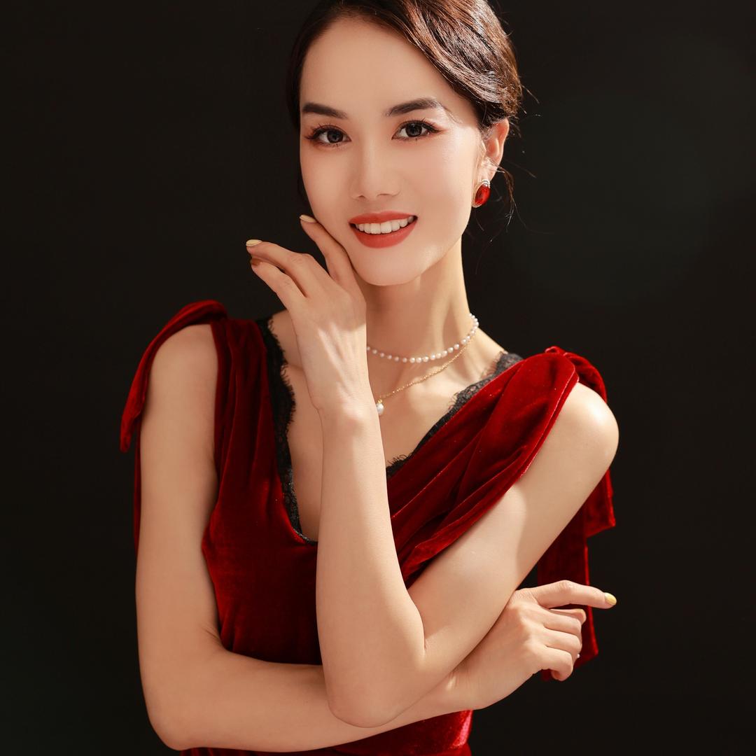 亿火洛洛服饰穿搭（放假休息中）