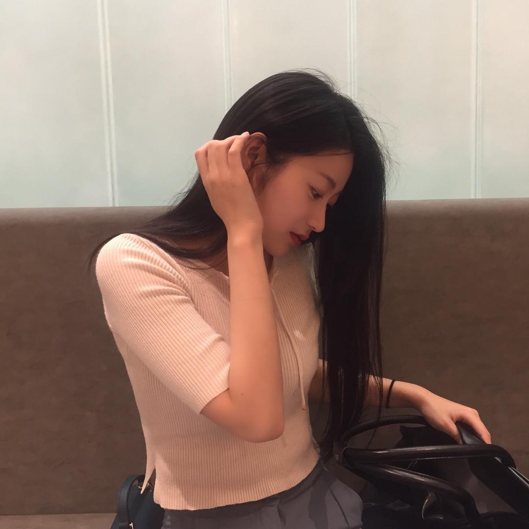 小刘能喝二两