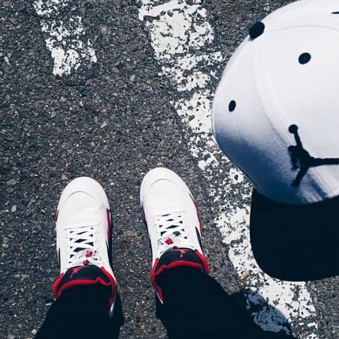 文班中古潮鞋店