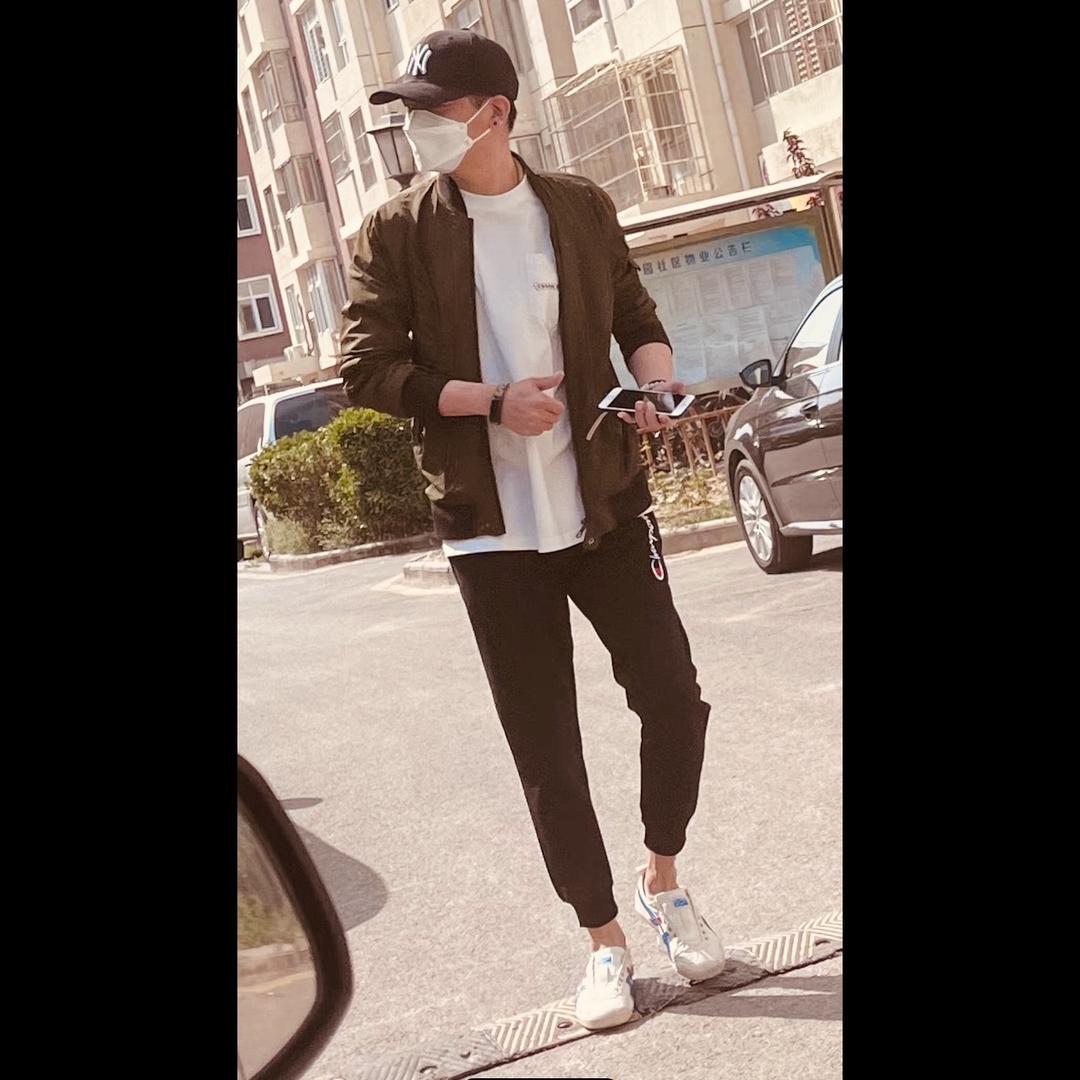 ᥫᩣ🐲₁₉⁸⁸辰꧔ꦿ⁵²⁰᭄