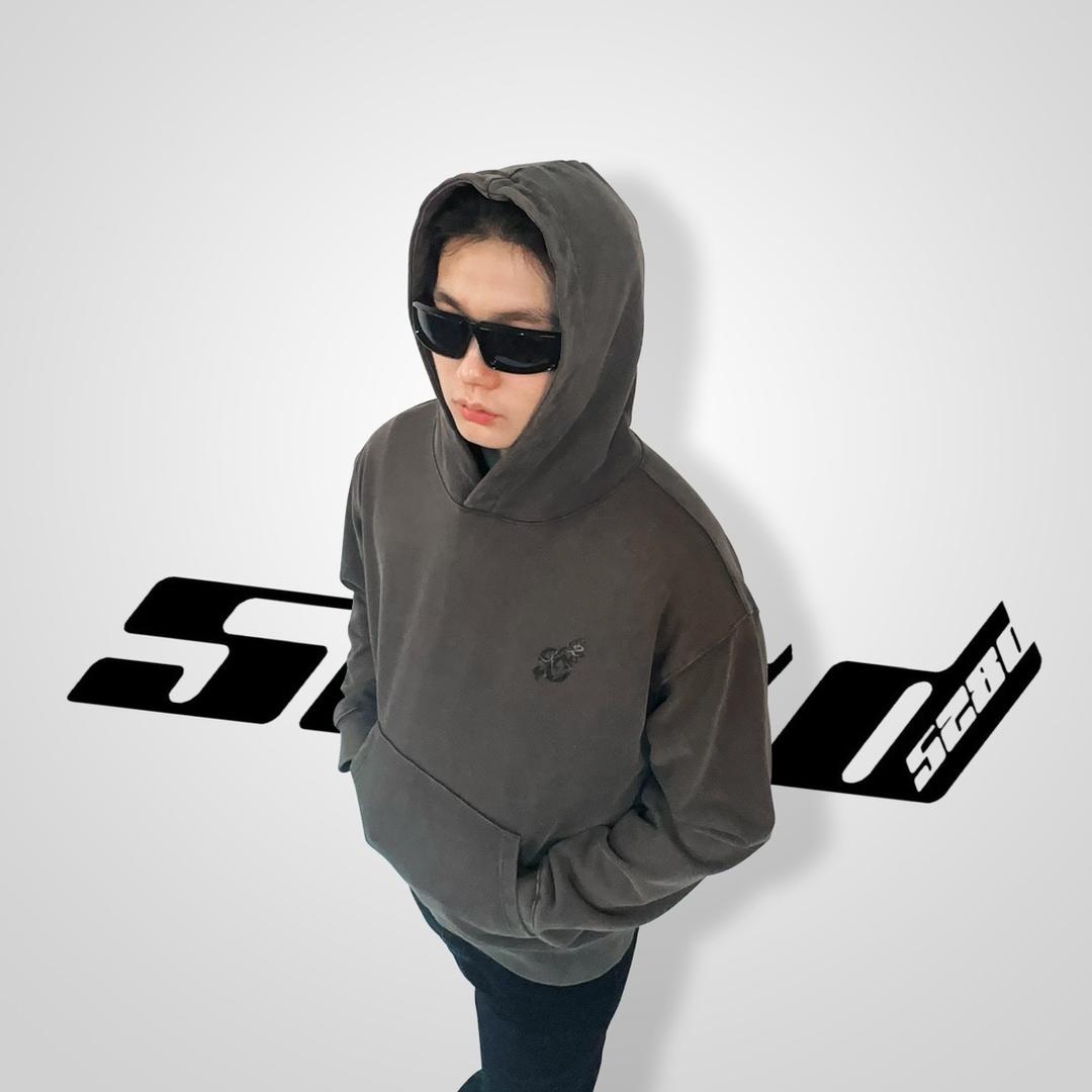 528d
