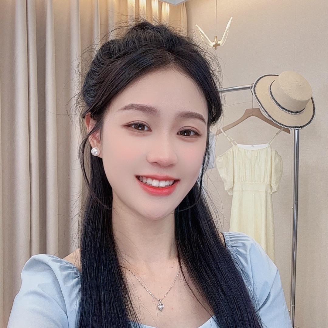 依诗嫚女装