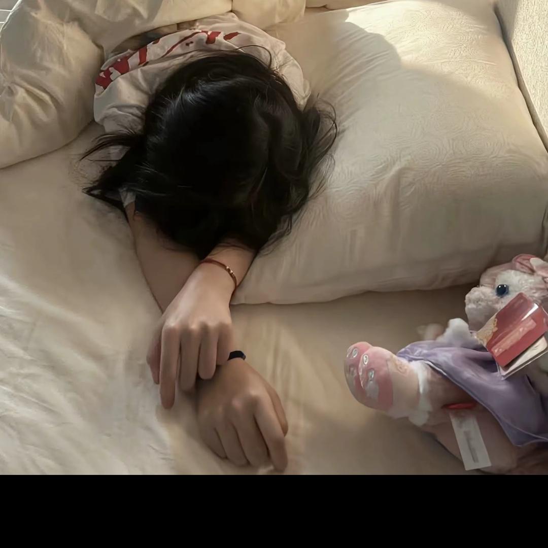 小諪.