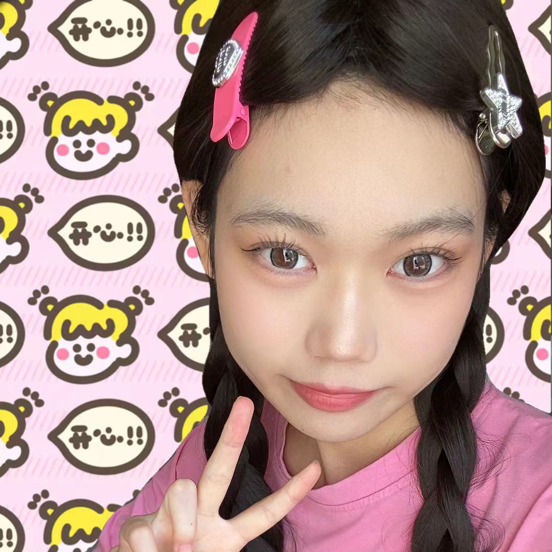 小露饿啦