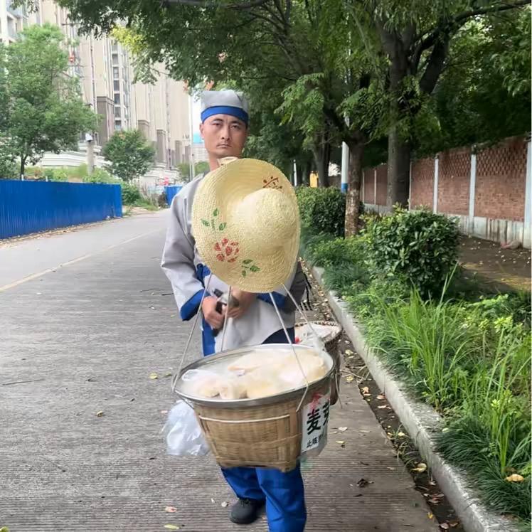 80後卖糖哥
