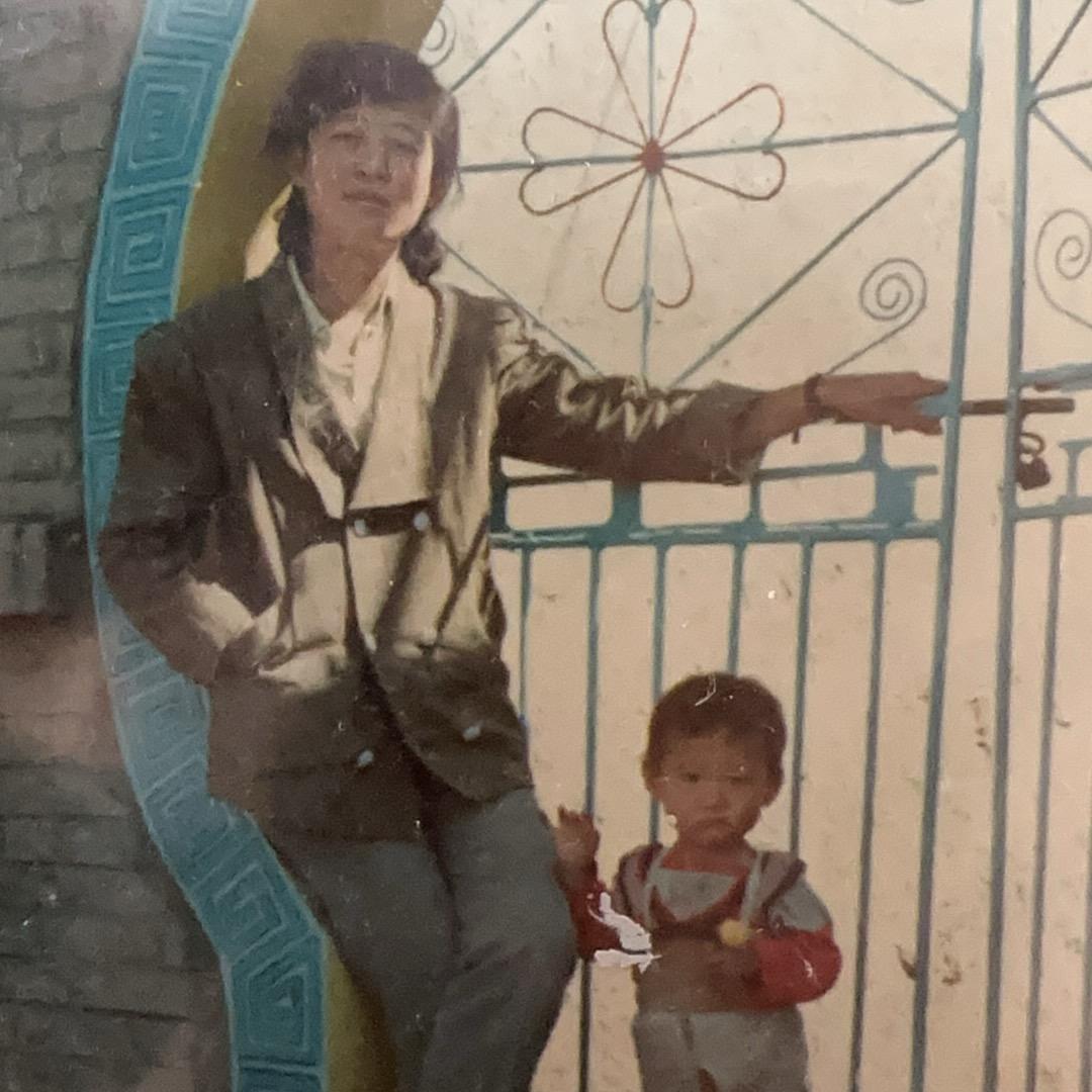 香龙弟弟爱胡扯