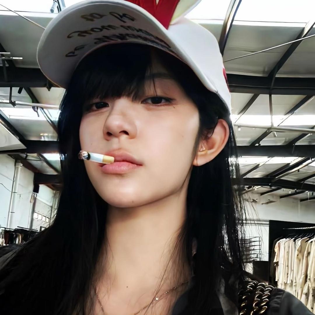 物是人非