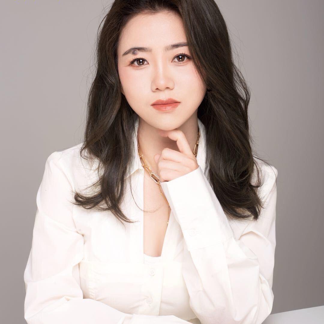 樊文花天朗御园店杨娜娜