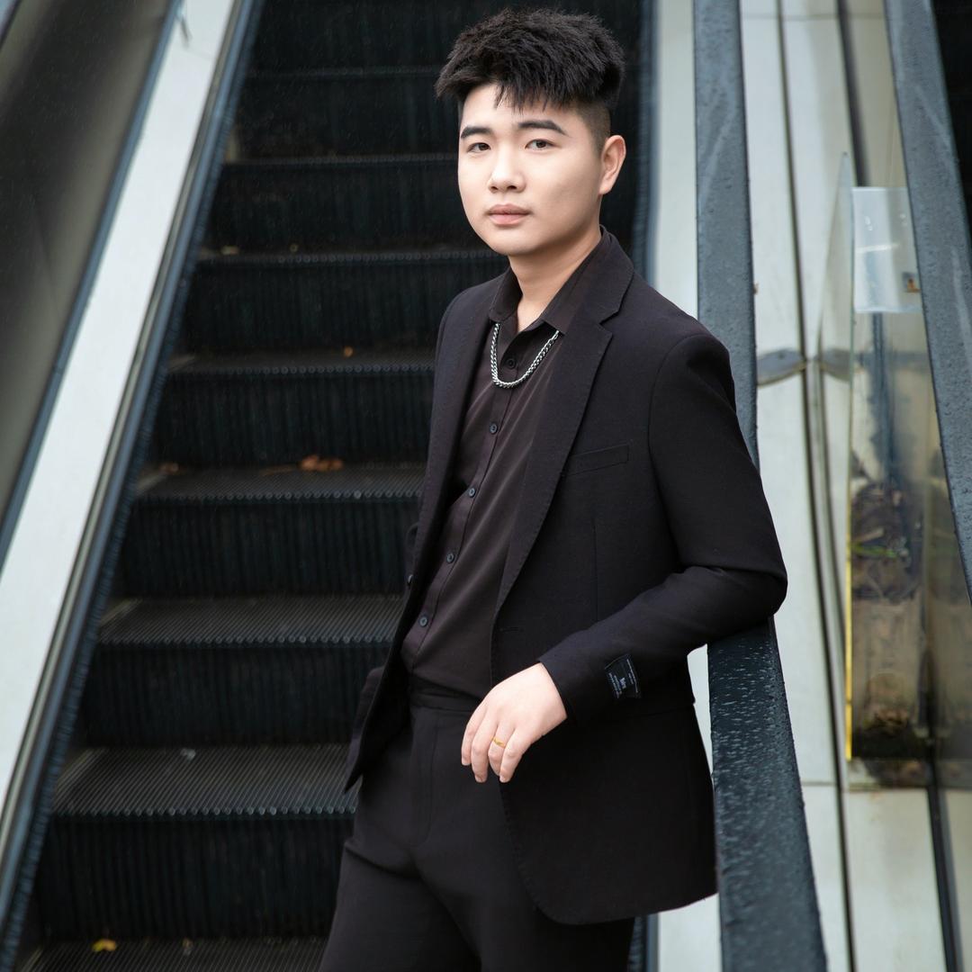 AAA男先生主理人