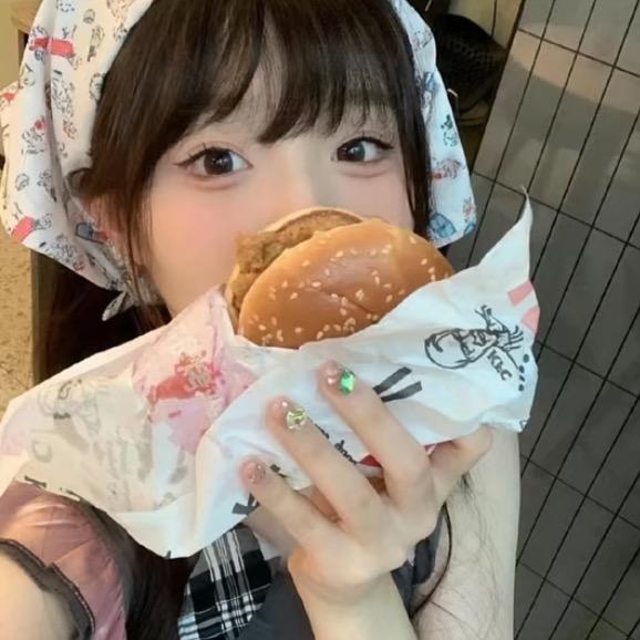 虾仁不眨眼🍤