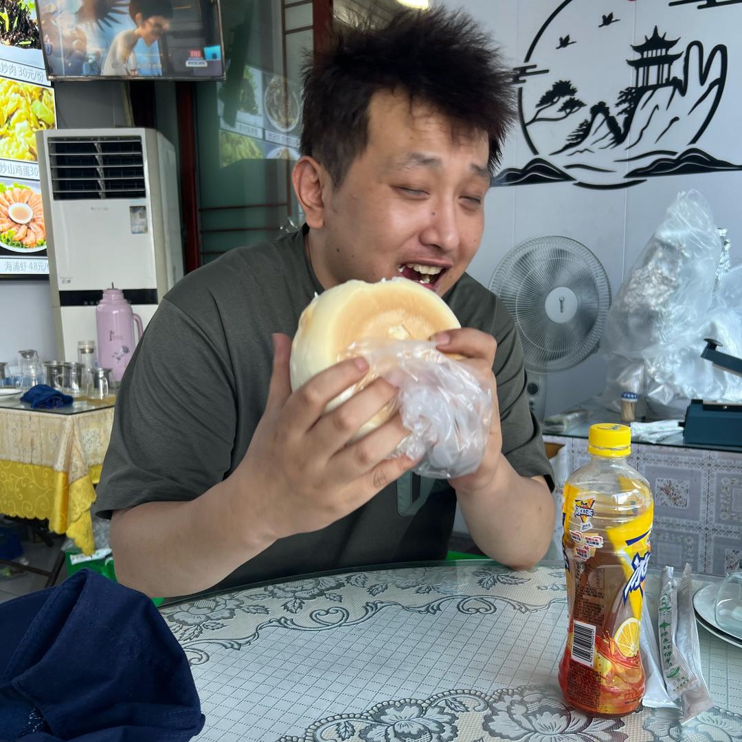 懒老婆饭店纵容儿子到处骗钱