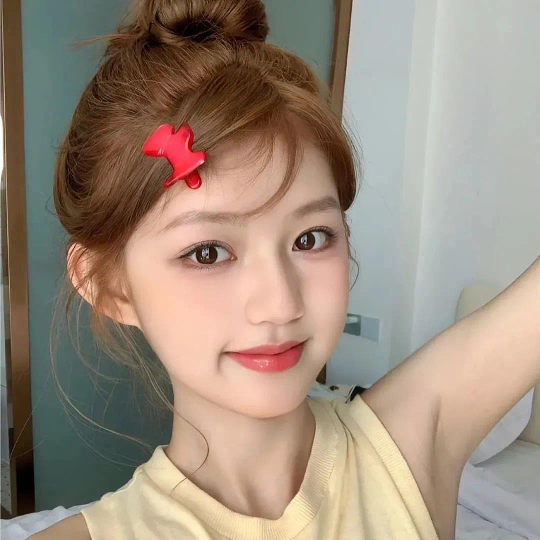 嘟嘟小嘴巴