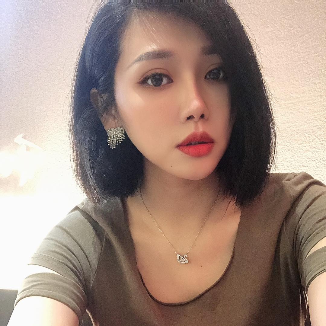 很会看脸的菠菜院长