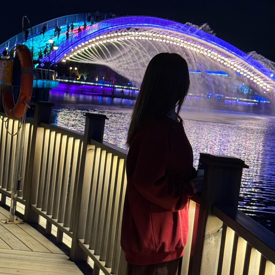 落落💞大方