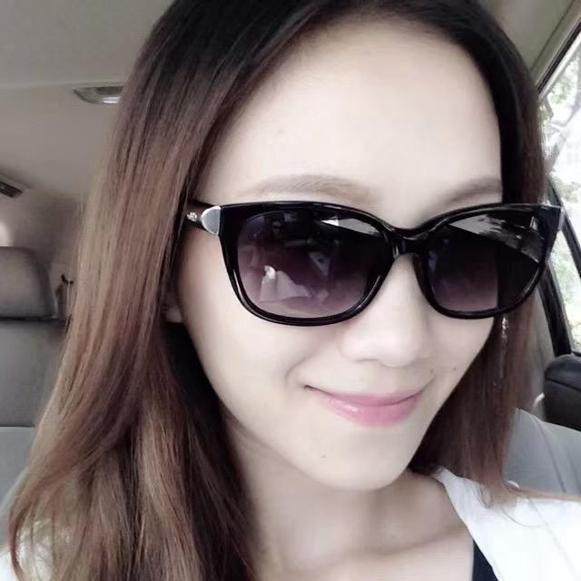躺的平平的