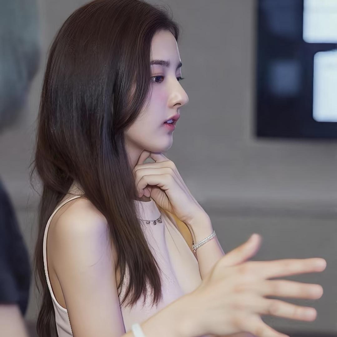 芝士(๑• . •๑)