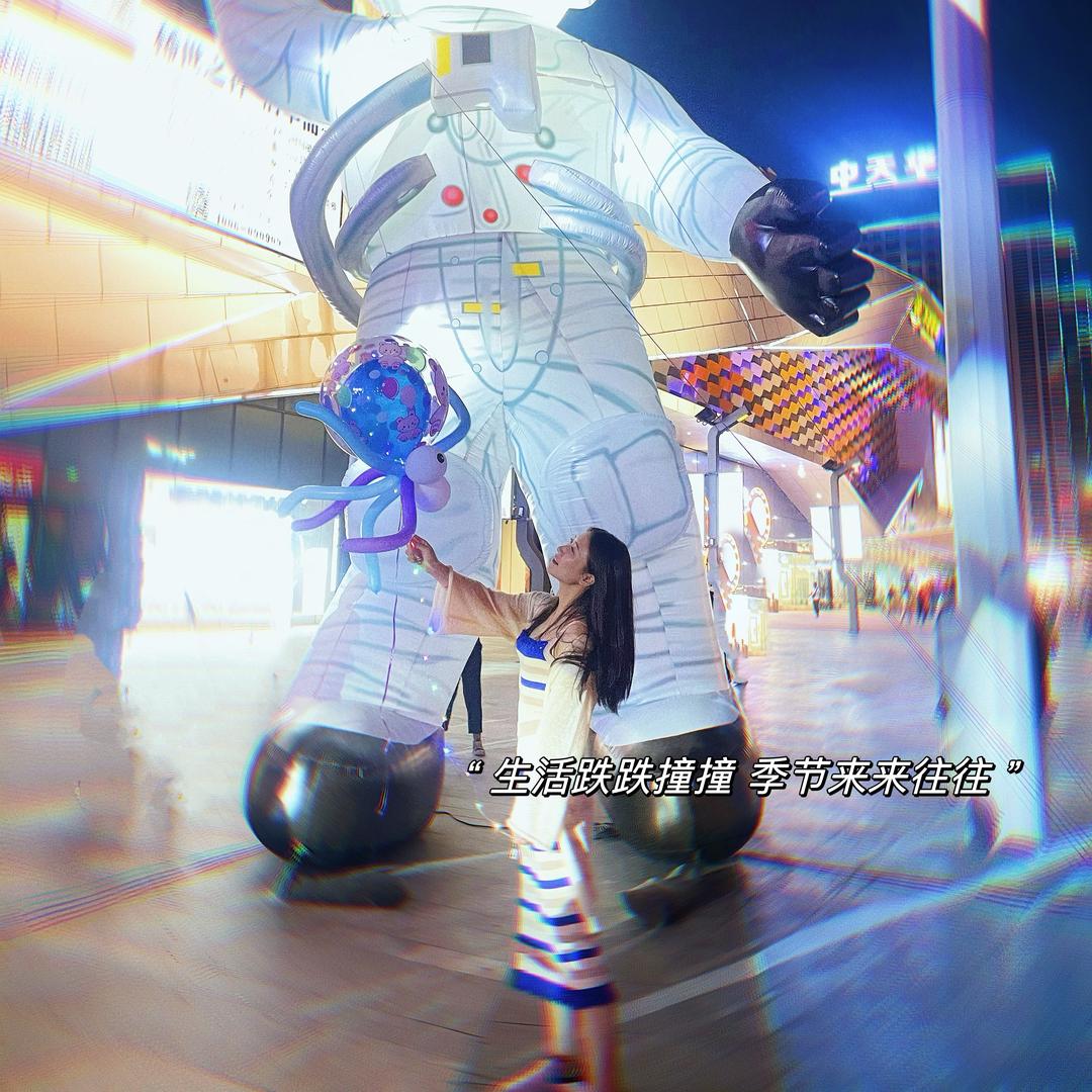 ℳ