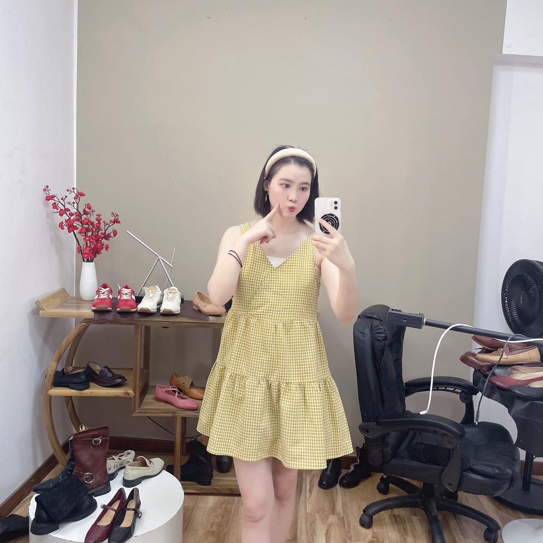 小燕仔女鞋（努力工作）