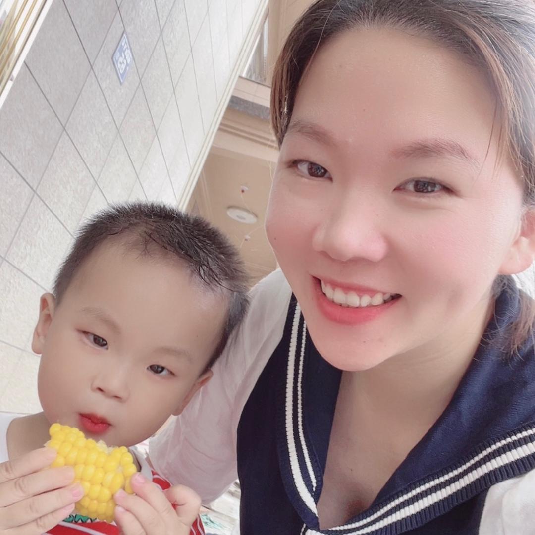 四个孩子的麻麻要努力