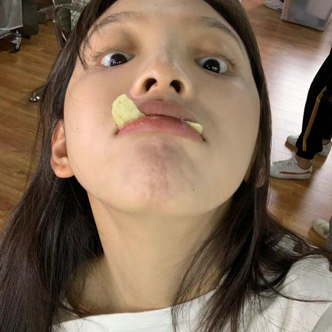 ￴ ￴ ￴￴ ￴￴iy