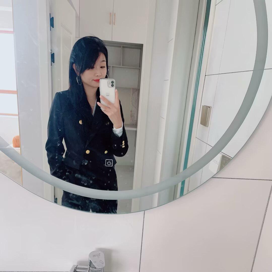 姜小曼吖