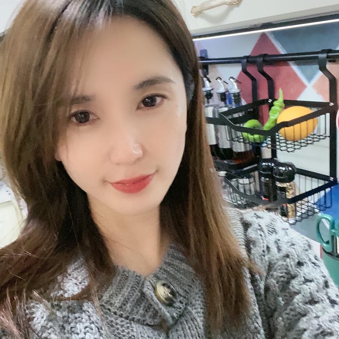 爱美食的娜娜