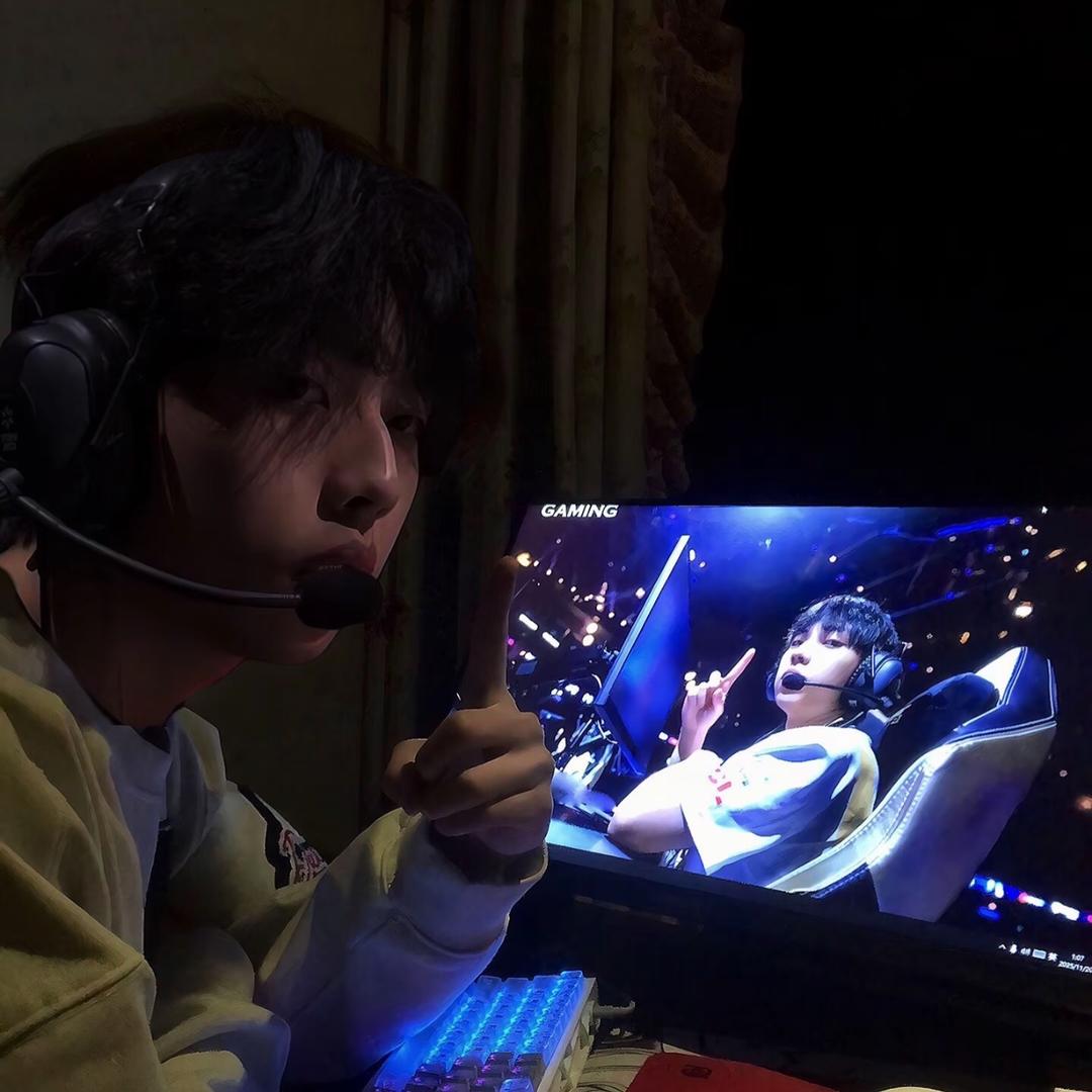 佳小y