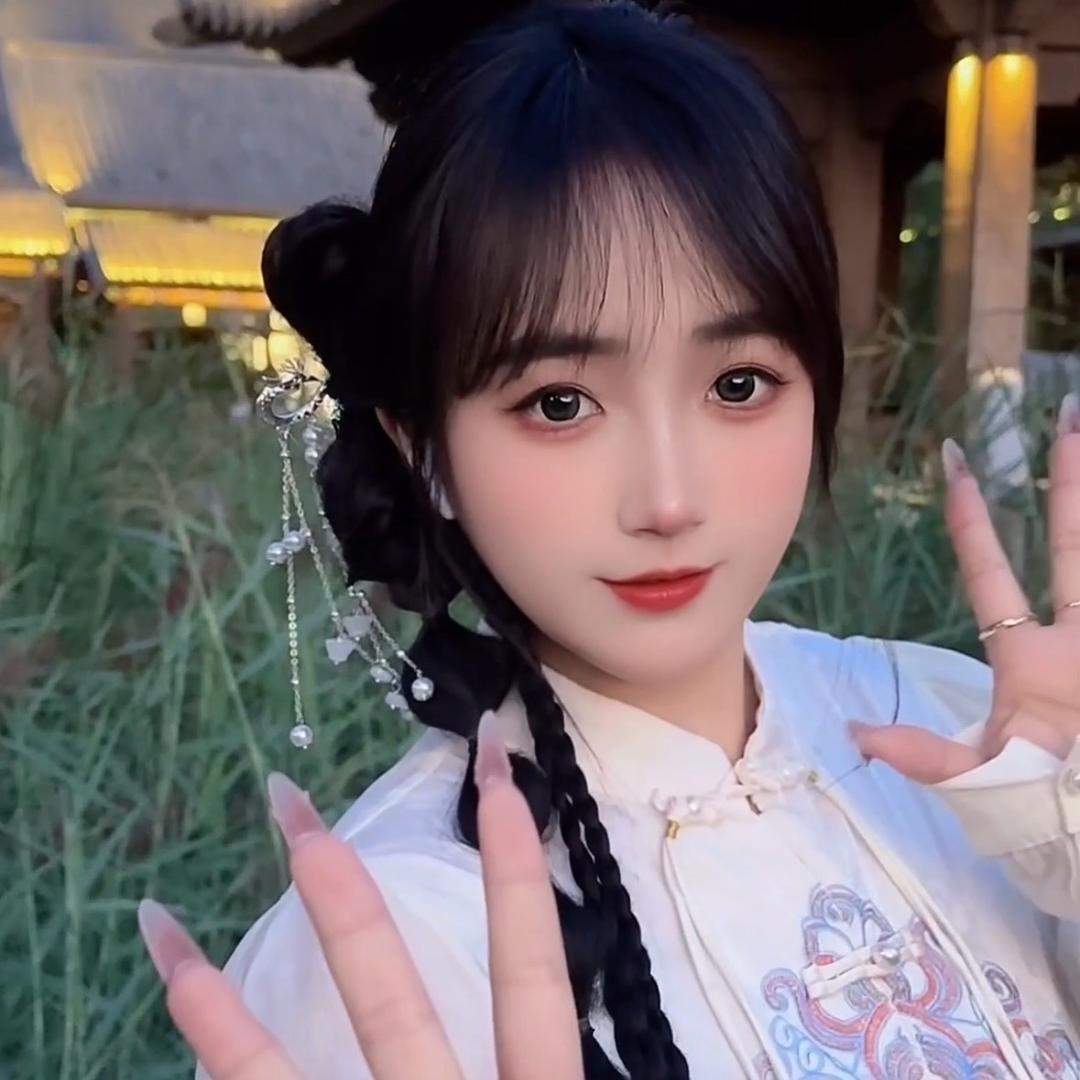 涵宝吖.