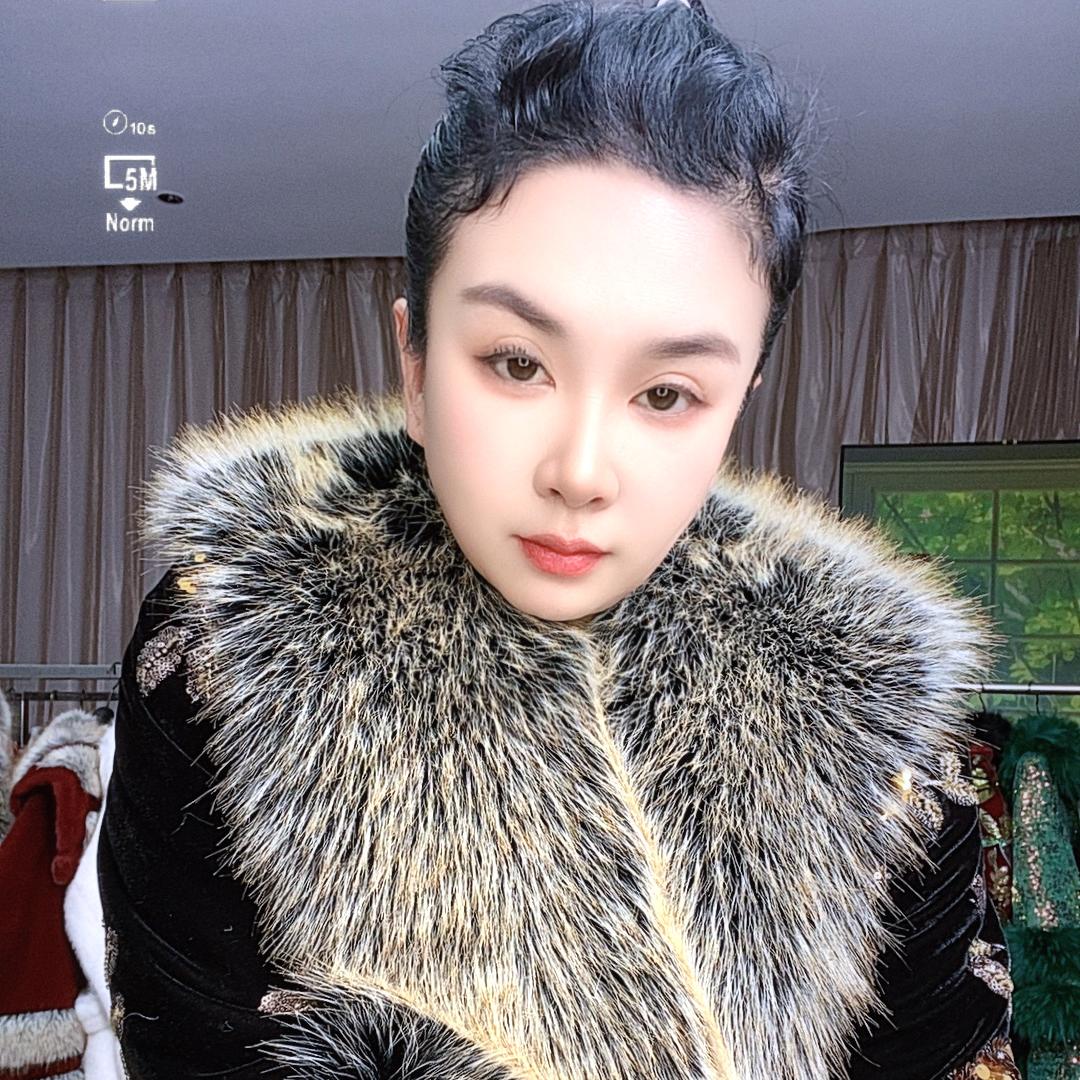 秋天轻奢服饰店幺久