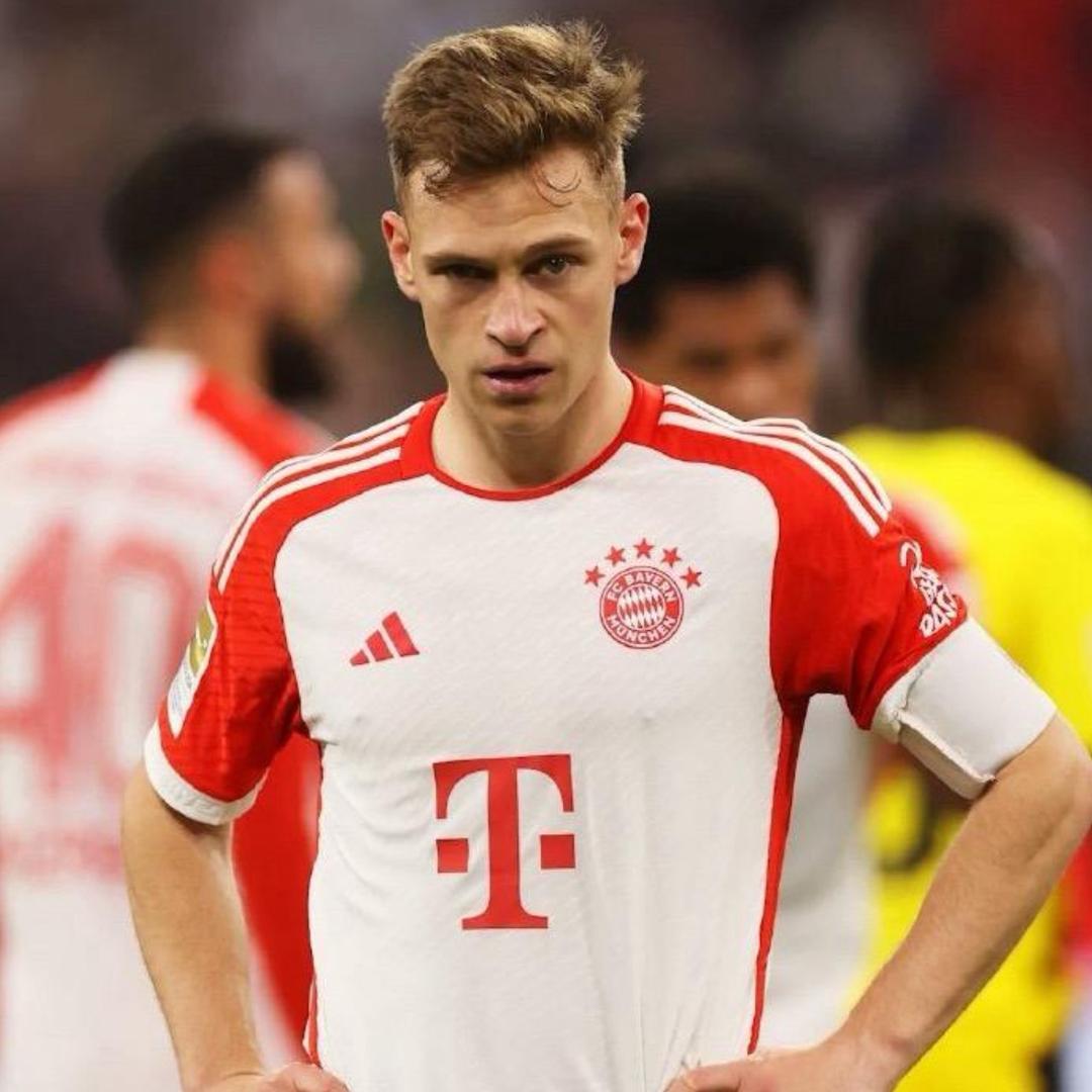 安联球场的门柱