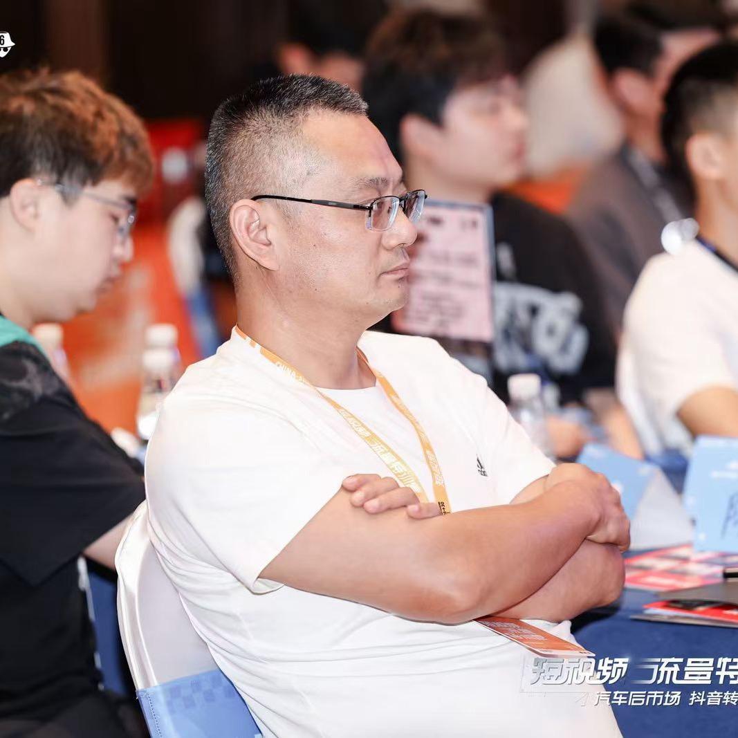 常州大庆哥新能源车底盘