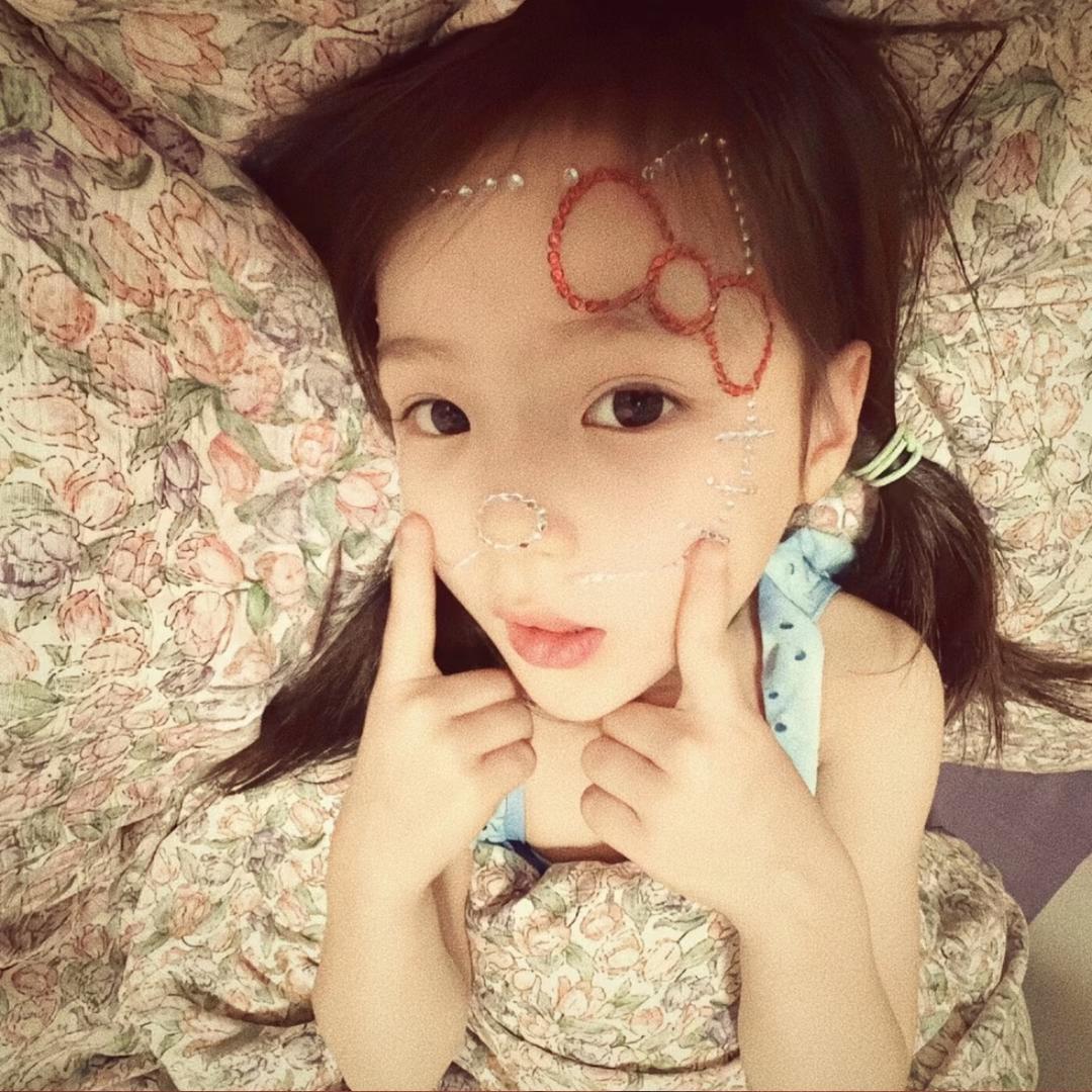 我妈说我是臭香菜.